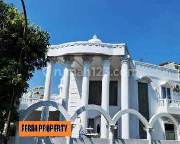 Rumah Cantik Dengan Private Pool di Citra Gran Cibubur