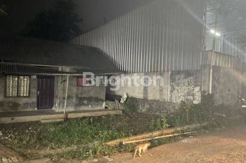 TANAH ADA BANGUNAN, PAGEDANGAN, TANGERANG, DI SAMPING TANAH ADA GUDANG, BISA DI