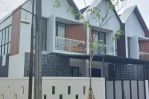 thumbnail-rumah-baru-2-lantai-desain-modern-minimalis-hook-griya-loka-bsd-2