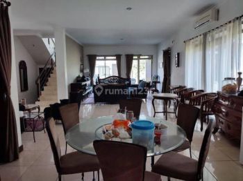 Jual Rumah Hook di Kota Baru Parahyangan