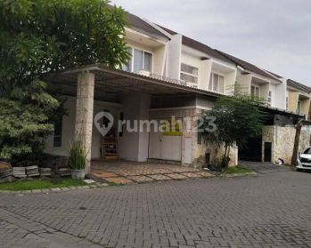 Rumah 2 Lantai Forest Mansion Surabaya