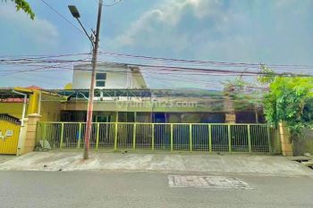 Jual Rumah Komersil Rungkut Asri Tengah Strategis Parkiran Luas