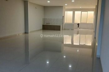Ruko Lebar Dgn Parkir Luas 3 Lantai Dekat Simpang Lima Semarang