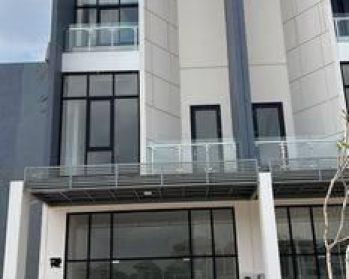 Ruko Sewa New East 3 Lantai Jakarta Garden City
