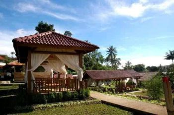 Villa Luas,Lengkap ,Cantik dan Strategis di Puncak
