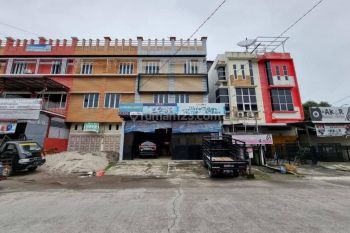 Ruko Gandeng di Jalan Mustafa Dekat Krakatau