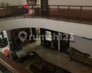 Rumah 2 Lantai Bagus SHM di Jalan Kelapa Puyuh, Jakarta Utara