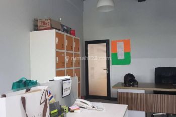 Jl. K.H Muhasyim Raya Cilandak, Jakarta Selatan. 3 Lantai. HGB, Luas 1135 m2