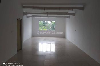 Dijual ruko di main road mekarwangi