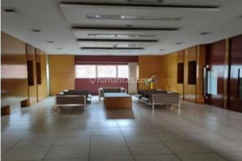 Disewakan Space di Jalan Riau 4 Lantai Strategis