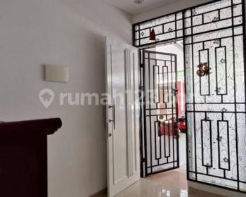 Disewakan Rumah Rapi Pik Layar Permai 2Lantai 2 kamar