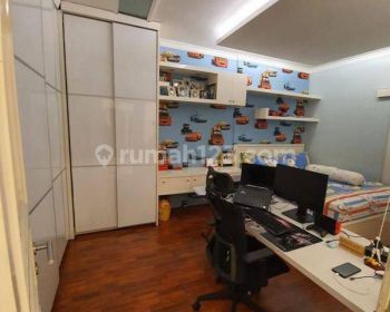 Di jual cepat rumah pik johar golf 10 x23 rapi dan siap huni