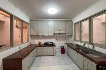 Disewakan Rumah Pantai Mutiara