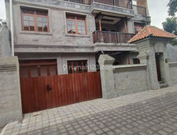 Rumah Baru 3 Lantai Disewakan, Area Denpasar Selatan