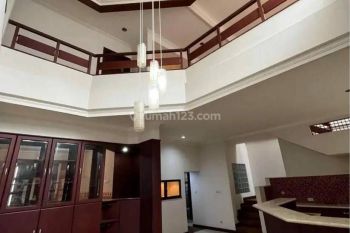 Rumah Lux Bagus siap Huni Setiabudi Dekat Kampus UPI