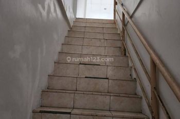Ruko di Peta Selatan Kalideres 64 m SHM Bagus