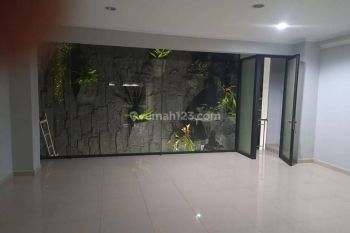 Ruang Usaha Siap Pakai di Surya Sumantri