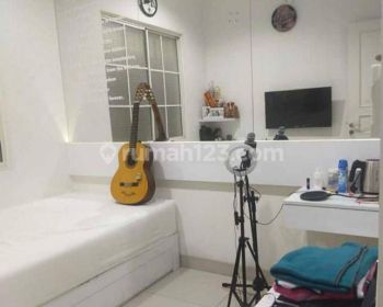 Jual rumah 2 lantai dengan model minimalis berestetic