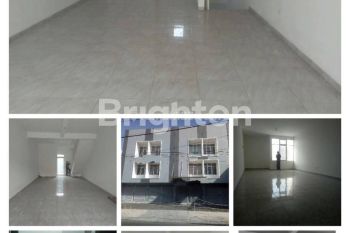 RAYA BERBEK, WADUNGASRI RUKO 3LT NOL JALAN