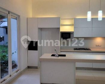 Dijual rumah di cluster Viktoria Sentul City