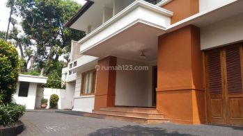 Rumah Disewakan Siap Huni Nyaman Dalam Lingkungan Elit,tenang Dan Aman 24 Jam