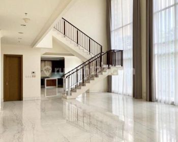 Jual Townhouse Botanica 555 Sqm 3 BR + 1 Study, Private Pool