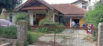 Rumah lama Strategis untuk usaha dan kosan di sayap Dago