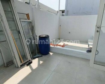 Rumah 2 Lantai Bagus di Grisea - Gading Serpong, Tangerang