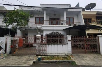 Rumah 2 Lantai di Janur Elok, Kelapa Gading