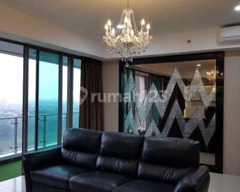 Apartemen St. Moritz - Ambassador Suite 3 Kamar Tidur Furnished Bagus