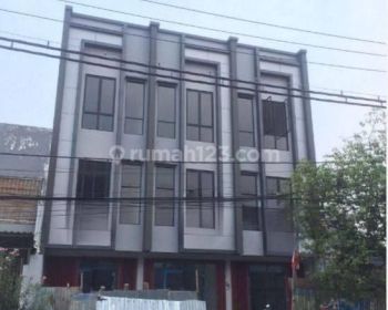 Disewakan Ruko 3 lt  Raya Tambak Rejo Surabaya