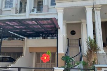 Rumah 3 lantai dlm cluster