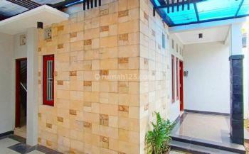 Rumah Mewah Bagus 2 Lantai dekat Tol Solo