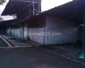 Gudang di Jalan Kh Hasyim Ashari, Tangerang 2.300 m SHM