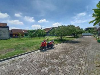 Tanah Dekat Pasar Gagan