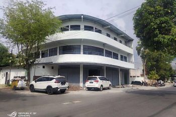 Ruko 3 Lantai, Lokasi Bagus Strategis Dekat Kampus Dan Area Komersil, Parkir