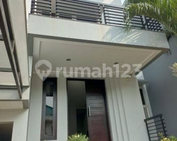 Rumab cantik intercon kebun jeruk 225m2 siap huni SHM