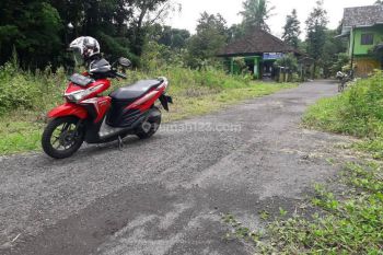Tanah dekat kampus Uii jakal km 13