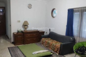 Rumah Dua Lantai Antapani