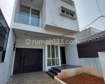 Rumah Siap Huni Harga Murah dekat PIM 3 Pondok Indah Harga Murah