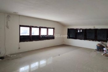 Gedung Pabrik Industri Di Jalan Raya Gilang Trosobo, Kab. Sidoarjo, Jawa Timur