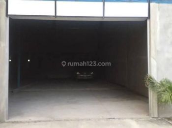 Gudang di Sunset Road, Badung