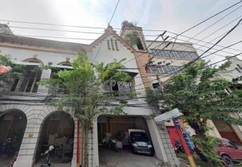 Ruko Kosong 3 Lantai Daerah Bongkaran Kota Surabaya