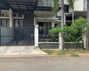 Rumah 2 Lantai di Harapan Indah, Bekasi