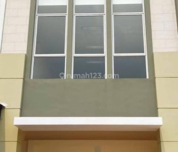 Ruko di Goldfinch, Gading Serpong, Tangerang