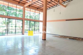 Ruang Usaha Mainroad Ciwidey