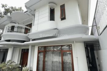 Rumah Elite Dan Modern di Bandung Kota, Dekat Pintu Tol Pasteur