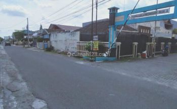 Rumah jalan lempongsari cocok buat usaha