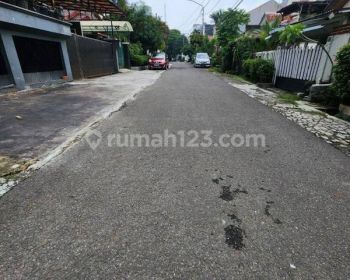 Rumah hitung tanah di Jalan lamandau jalan lebar good deal!