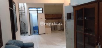 SIWALANKERTO, KOSONGAN, ROW JALAN: 3 MOBILCARPORT: 3 MOBIL